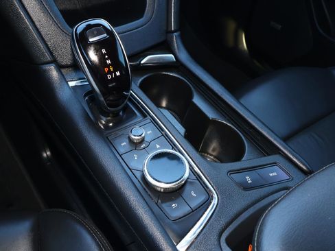 Certified 2022 Cadillac XT5 Premium Luxury w/ Technology Package image 29