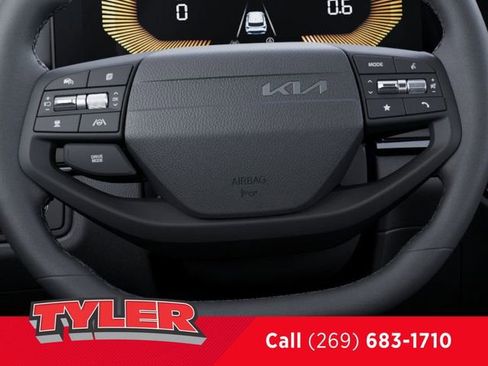 New 2026 Kia Sportage EX FWD image 23