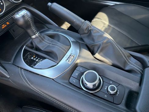Used 2025 MAZDA MX-5 Miata RF Grand Touring RWD image 29
