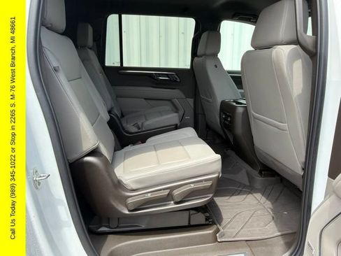 Used 2025 Chevrolet Suburban LT w/ Comfort Package AWD/4WD image 39