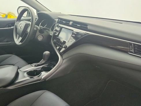 Used 2019 Toyota Camry LE FWD image 18