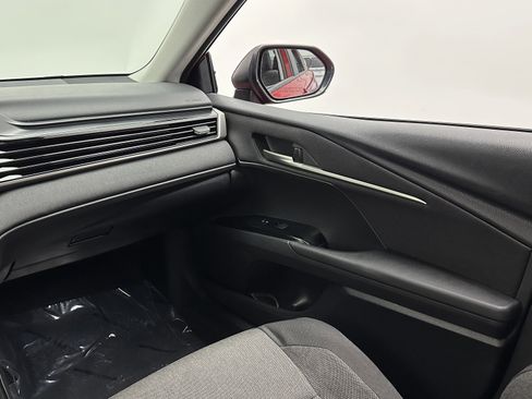 Used 2025 Toyota Camry LE image 25