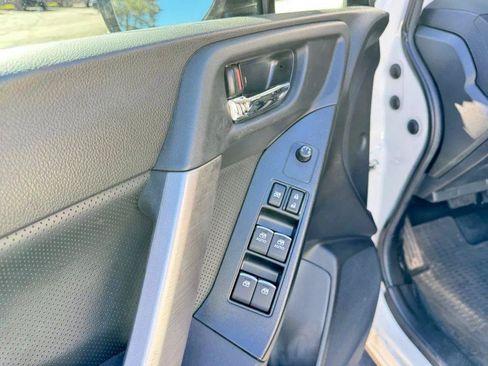 Used 2018 Subaru Forester 2.5i Premium w/ Popular Package #3B AWD/4WD image 11