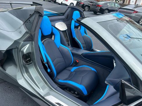 Used 2022 Chevrolet Corvette Stingray Premium Conv w/ Z51 Performance Package RWD image 15