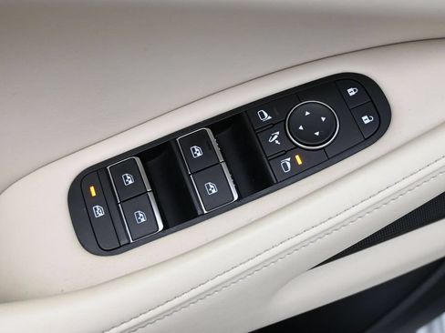 Used 2023 INFINITI QX60 Luxe w/ Cargo Package FWD image 4