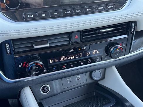 Used 2023 Nissan Rogue SL w/ SL Premium Package image 25