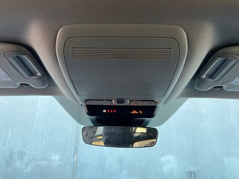 Used 2025 MAZDA CX-50 AWD 2.5 S w/ Premium Package image 16