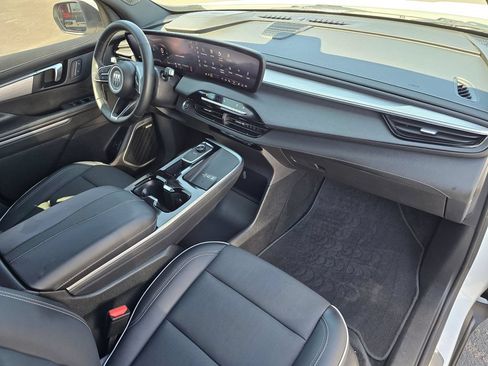 Used 2025 Buick Enclave Preferred FWD image 15