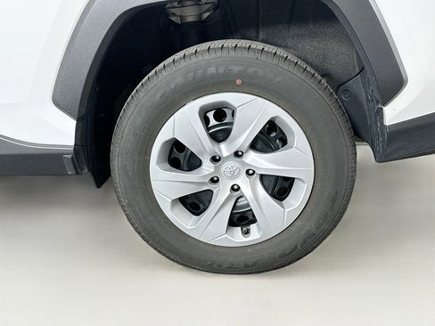 Used 2025 Toyota RAV4 LE image 11