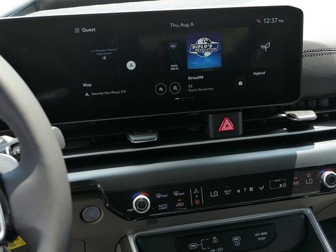 New 2026 Kia Carnival LXS FWD image 14
