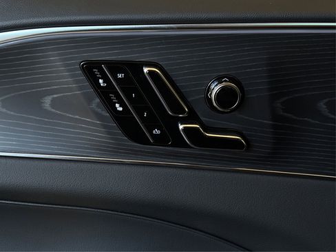 New 2026 Cadillac Lyriq Luxury image 31