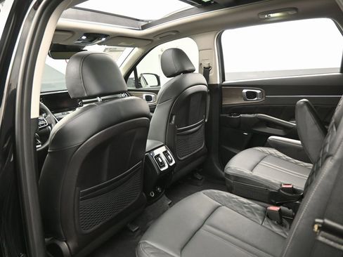 Used 2022 Kia Sorento SX Prestige image 30