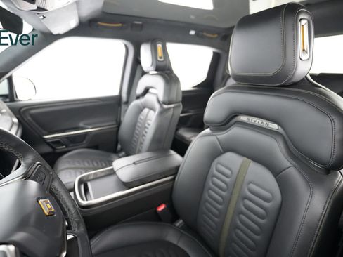 Used 2023 Rivian R1T Adventure AWD/4WD image 4