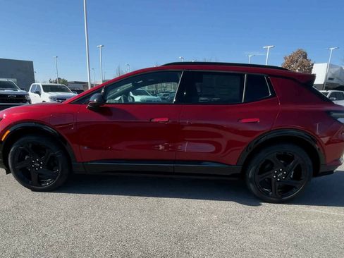 New 2025 Chevrolet Equinox EV RS w/ Active Safety Package 3 AWD/4WD image 41
