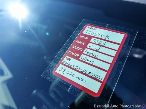 Used 2023 Ford Bronco Wildtrak image 28