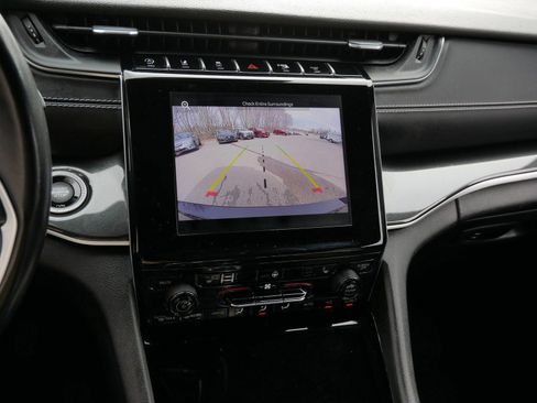 Used 2021 Jeep Grand Cherokee L Laredo image 20