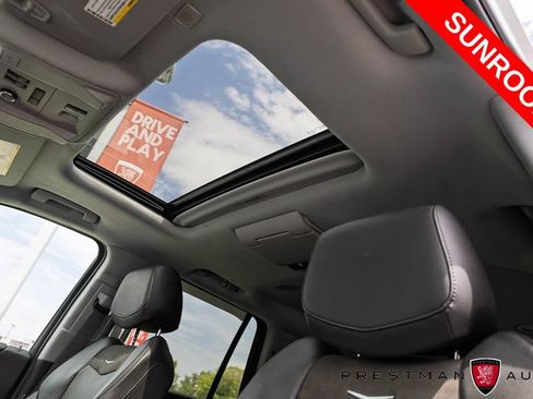 Used 2020 Cadillac Escalade Premium Luxury AWD/4WD image 16