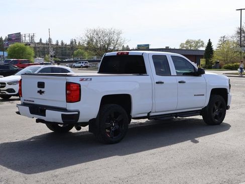 Used 2017 Chevrolet Silverado 1500 LT w/ Redline Edition AWD/4WD image 5