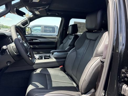New 2026 Jeep Grand Wagoneer 4WD image 23