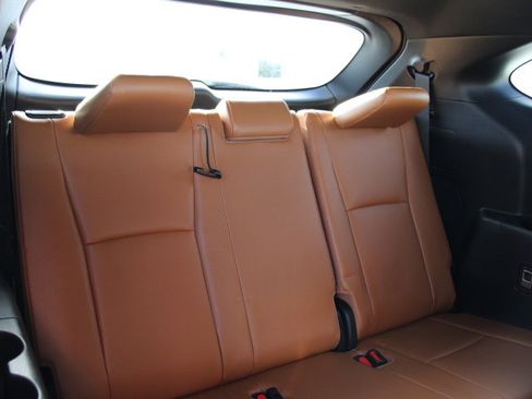 Certified 2021 Toyota Highlander Platinum image 20