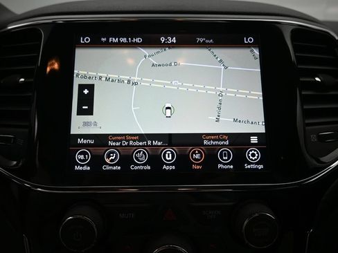 Used 2020 Jeep Grand Cherokee Altitude AWD/4WD image 18