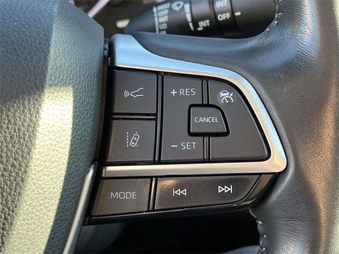 Used 2022 Toyota Highlander XSE image 24