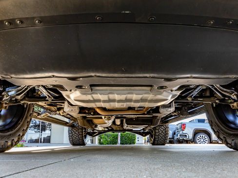 Used 2023 GMC Yukon Denali Ultimate AWD/4WD image 13