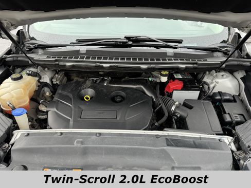 Used 2018 Ford Edge SEL image 13