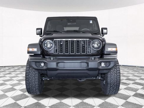 Used 2025 Jeep Wrangler Unlimited Sport AWD/4WD image 9