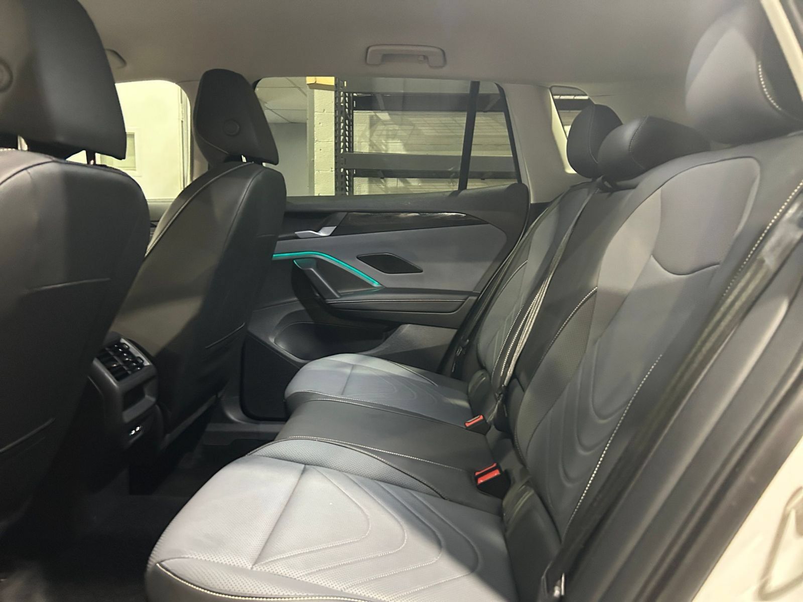 Used 2026 Volkswagen Tiguan SE FWD image 21