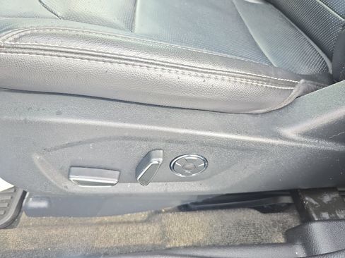 Used 2017 Ford Explorer Limited FWD image 19