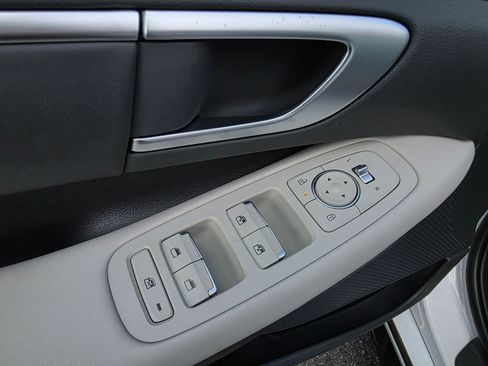 New 2025 Hyundai Sonata SEL image 17