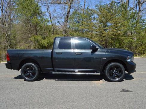 Used 2015 RAM 1500 Express w/ Black Ram 1500 Express Group AWD/4WD image 4