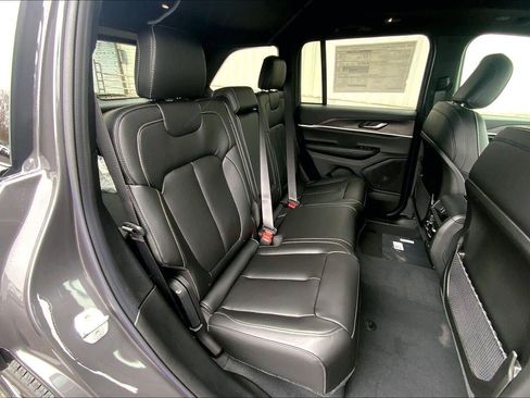 New 2025 Jeep Grand Cherokee Limited w/ Trailer Tow Package image 21