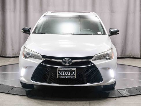 Used 2017 Toyota Camry XSE w/ Moonroof Package FWD image 6
