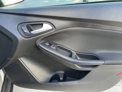Used 2016 Ford Focus SE image 24