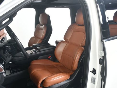 Used 2020 Lincoln Navigator Reserve w/ Luxury Package AWD/4WD image 32