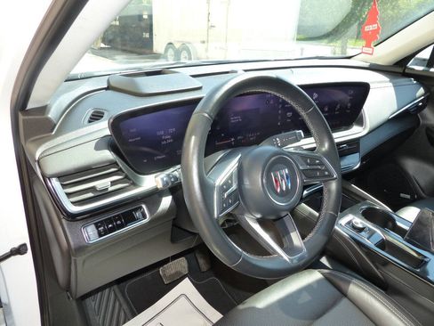 Used 2024 Buick Envision Preferred AWD/4WD image 23