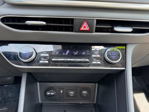 Used 2022 Hyundai Sonata SEL w/ Convenience Package FWD image 22