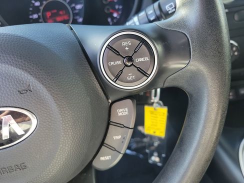 Used 2019 Kia Soul image 24