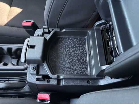 Used 2023 Jeep Wrangler Unlimited Sport image 28