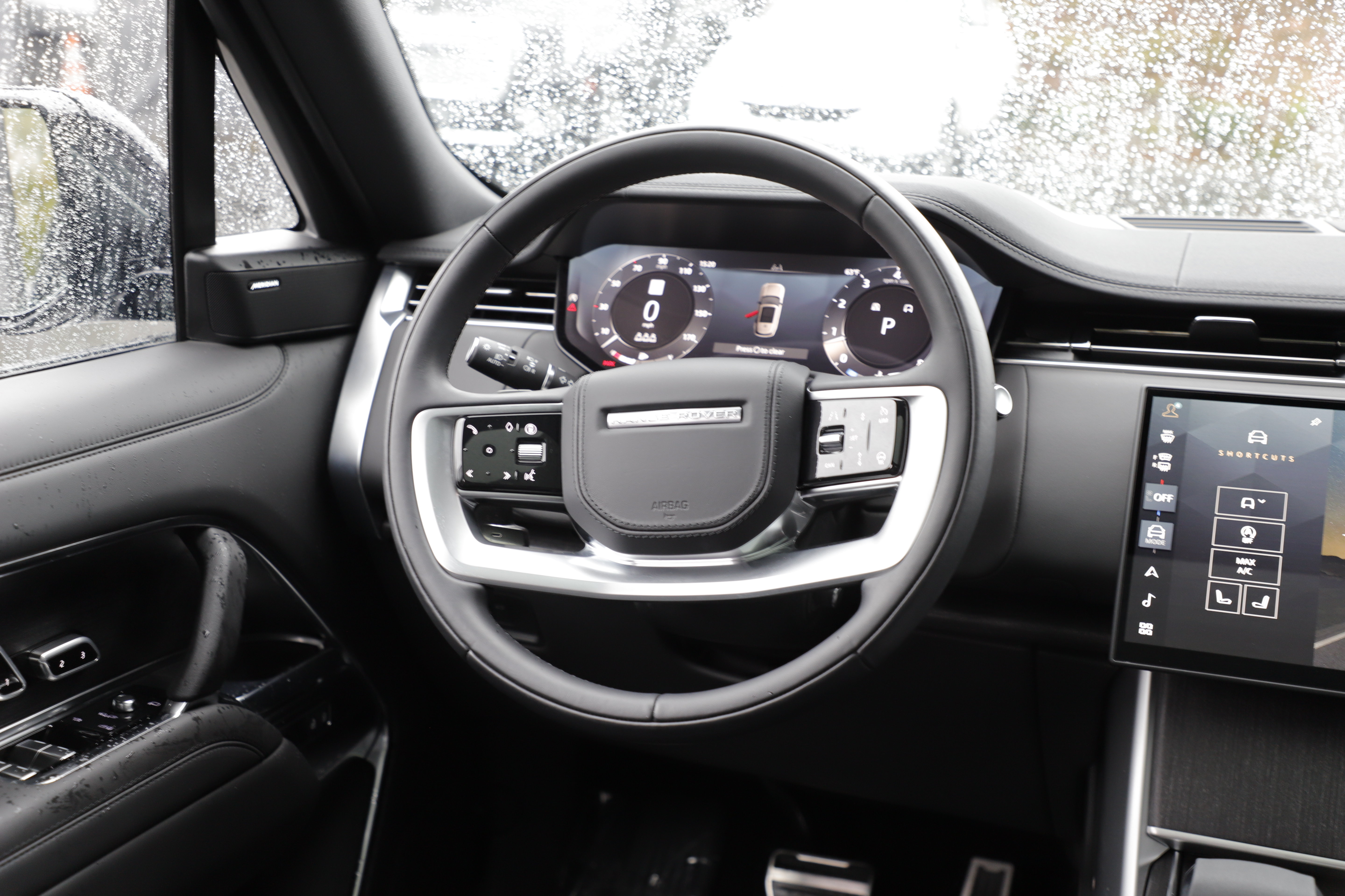Certified 2024 Land Rover Range Rover SE AWD/4WD image 17