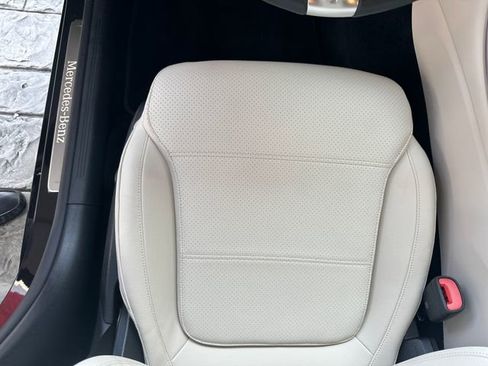 Certified 2025 Mercedes-Benz C 300 Sedan image 16