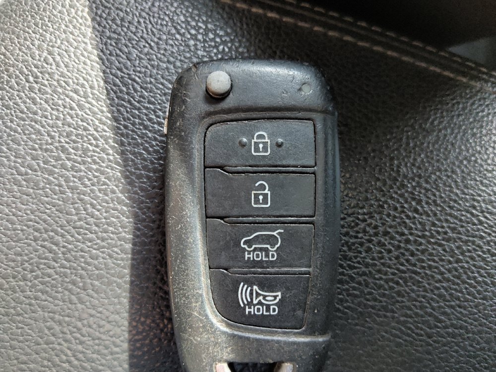Used 2020 Hyundai Elantra GT FWD image 32