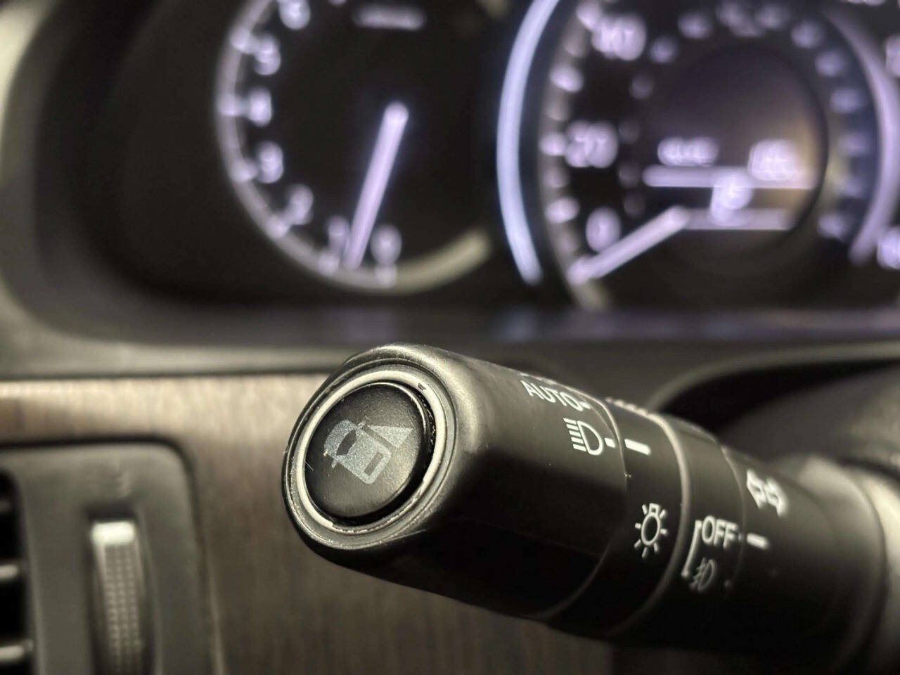 Used 2015 Honda Accord EX-L image 39