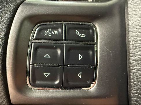 Used 2023 RAM 1500 Classic SLT AWD/4WD image 21