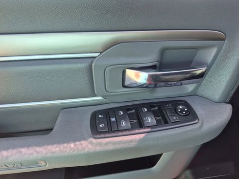 Used 2015 RAM 1500 Big Horn RWD image 12