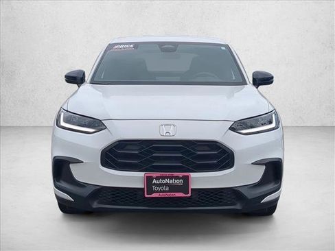 Used 2023 Honda HR-V Sport image 2