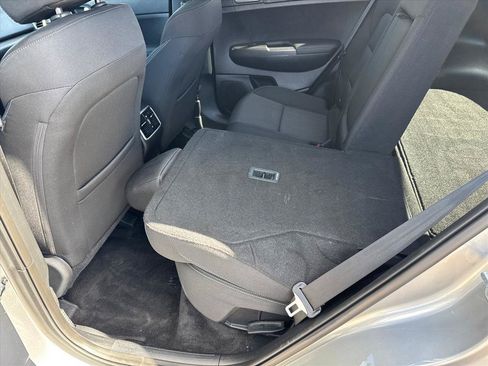 Used 2021 Kia Sportage LX AWD/4WD image 10