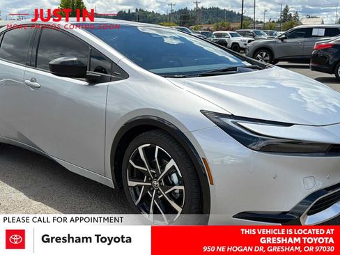 Used 2025 Toyota Prius Plug-In Hybrid FWD image 1